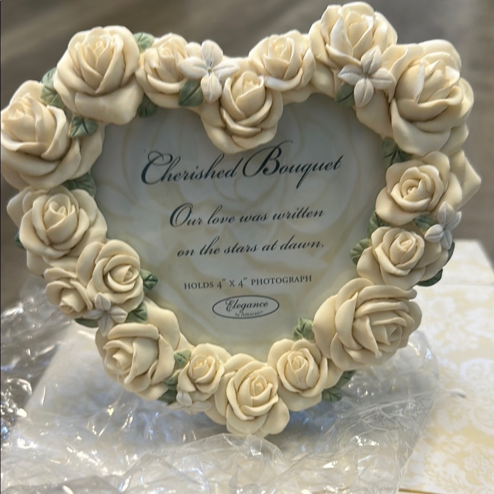 Cherished Bouquet Heart Photo Frame